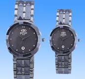 Direct import trendy jewelry accesory online offering black jewelry fashion watch set. Reflection multi facets togerther with the cool black color give you a high class and mystery image. 